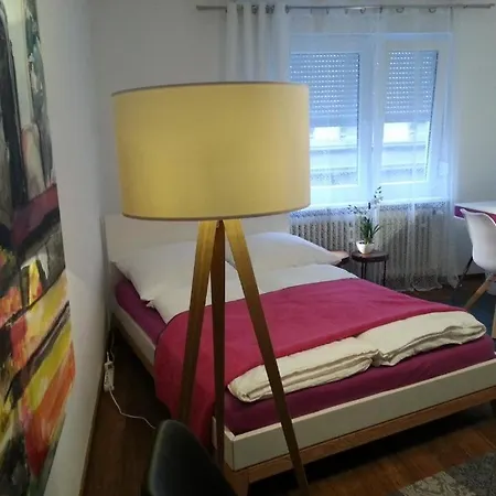Appartement Nah Kongresszentrum Mit Balkon